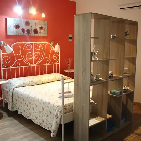 La Piccola Casa Di Angela Holiday home Syracuse